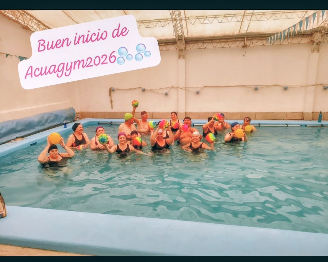Clase de aquagym en grupo en Acqua Club